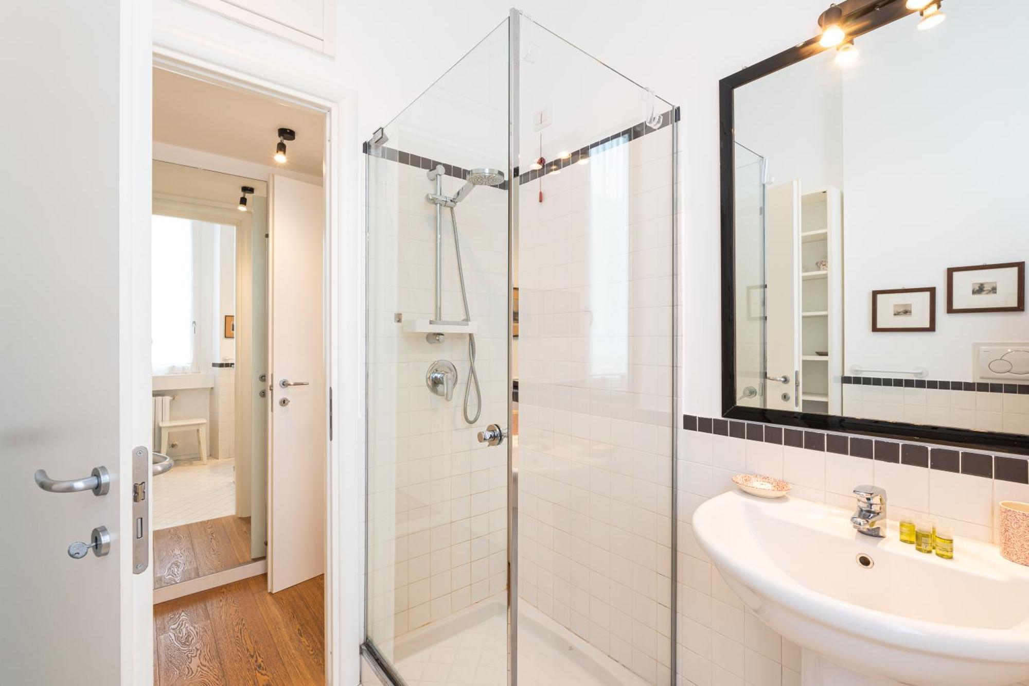 Splendid One Bedroom De Angeli 2nd Fl - Mirable Pm *